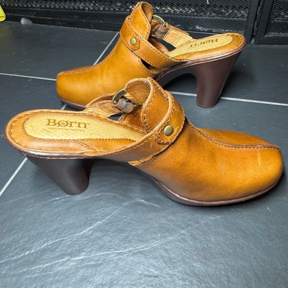 Born Womens Tan Leather Clogs Buckle Strap Platform Block Heel Mules 9 40.5 - Picture 10 of 10